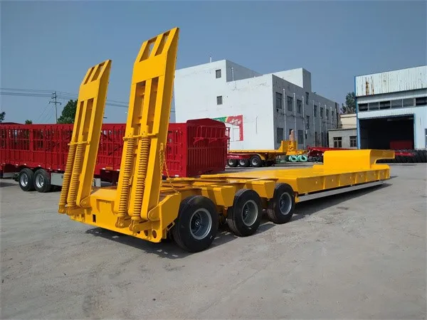 China-low-bed-trailer-vehicle-for-sale-famous-brand-qualified-2 China-low-bed-trailer-vehicle-for-sale-famous-brand-qualified-2